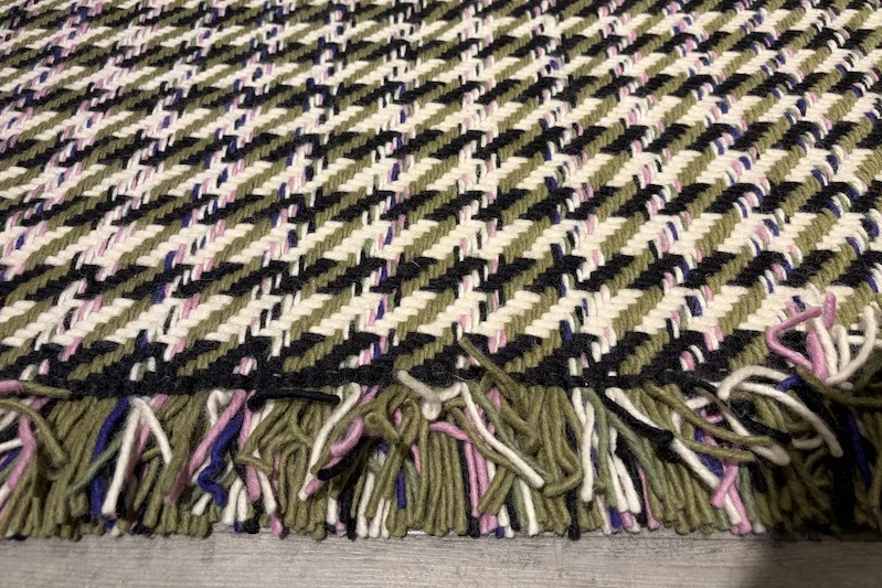 hoefsloot-wonen-kvadrat-dashes-vloerkleed-sale-2