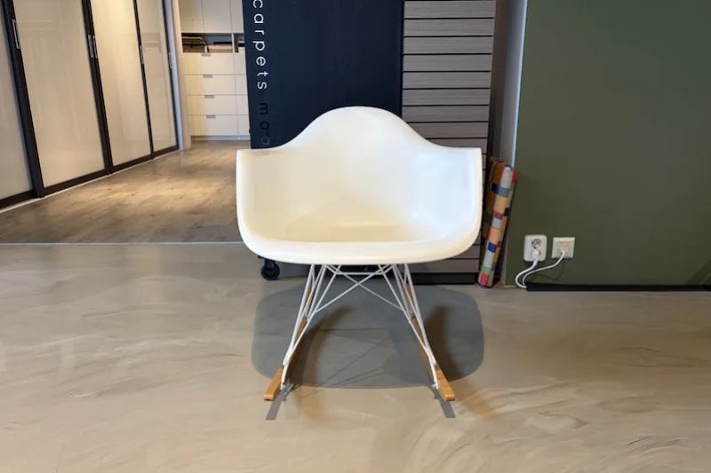 hoefsloot-wonen-vitra-rar-schommelstoel-sale-2