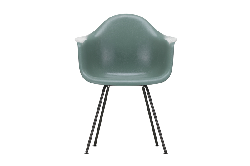 hoefsloot-wonen-vitra-eames-plastic-chair-dax-1